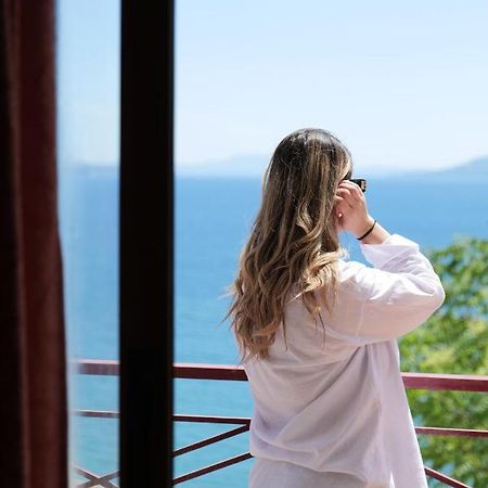 Hotel Ceka Sarandë Esterno foto