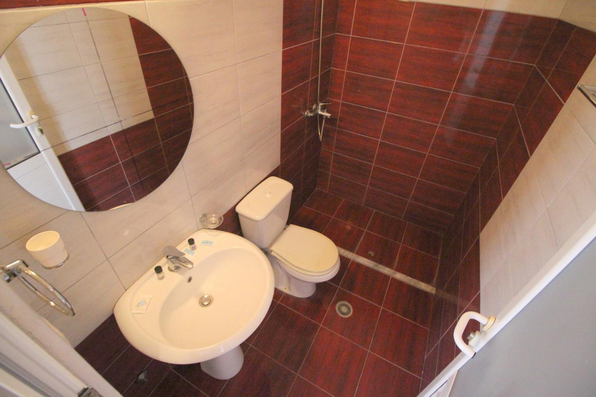 Hotel Ceka Sarandë Esterno foto