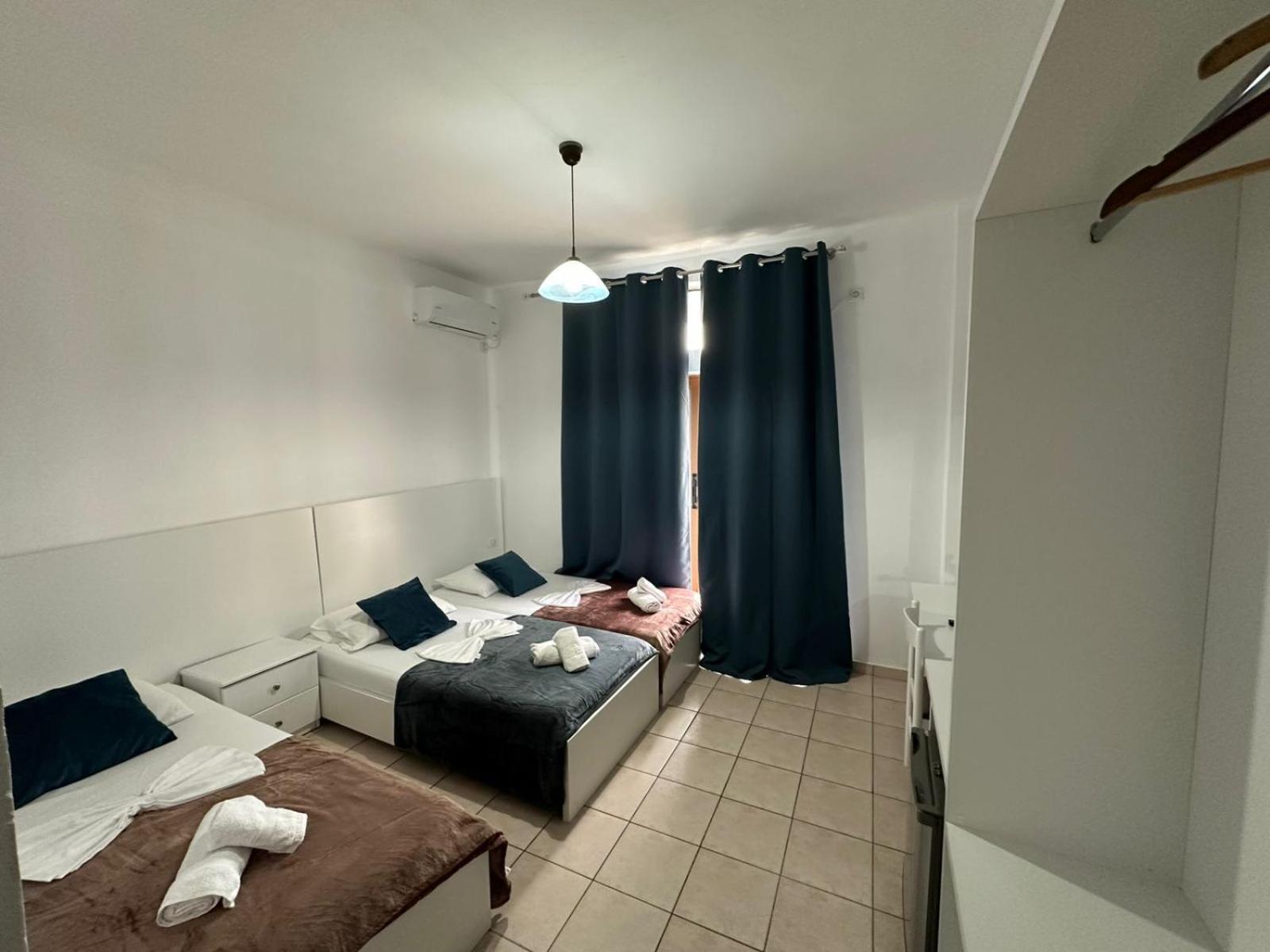 Hotel Ceka Sarandë Esterno foto